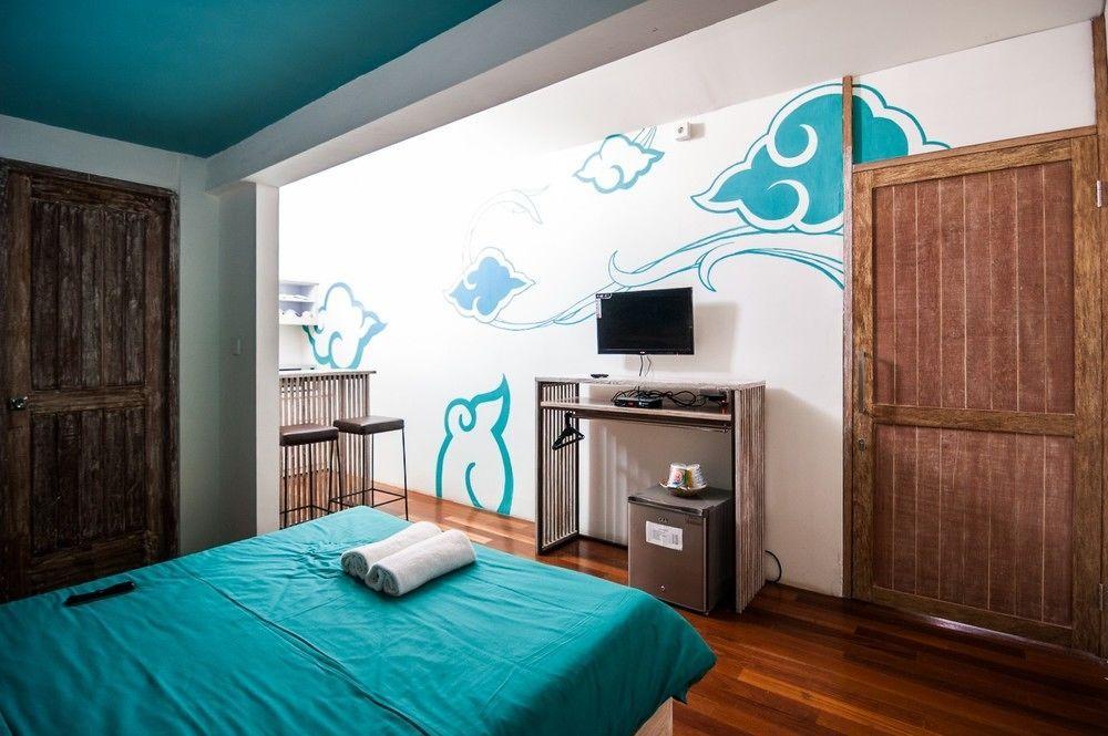 Nau Here Hostel Кута Екстериор снимка