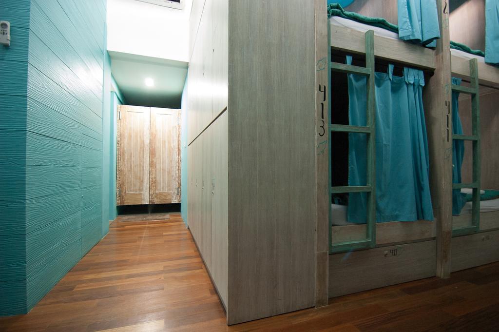 Nau Here Hostel Кута Екстериор снимка