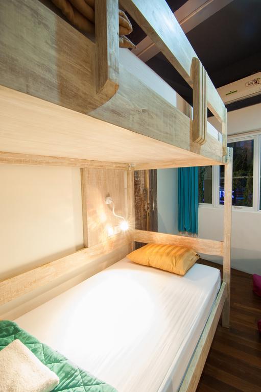 Nau Here Hostel Кута Екстериор снимка