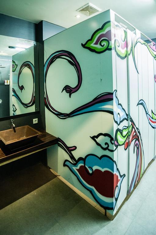 Nau Here Hostel Кута Екстериор снимка