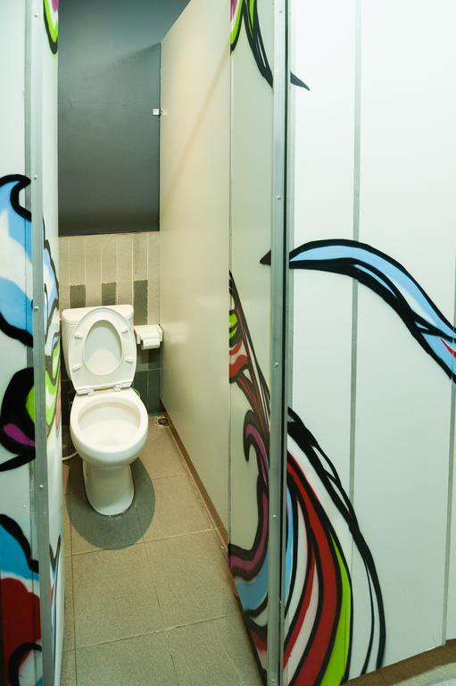 Nau Here Hostel Кута Екстериор снимка