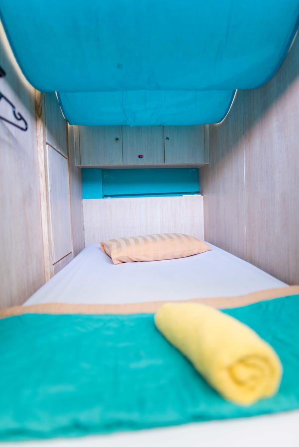 Nau Here Hostel Кута Екстериор снимка