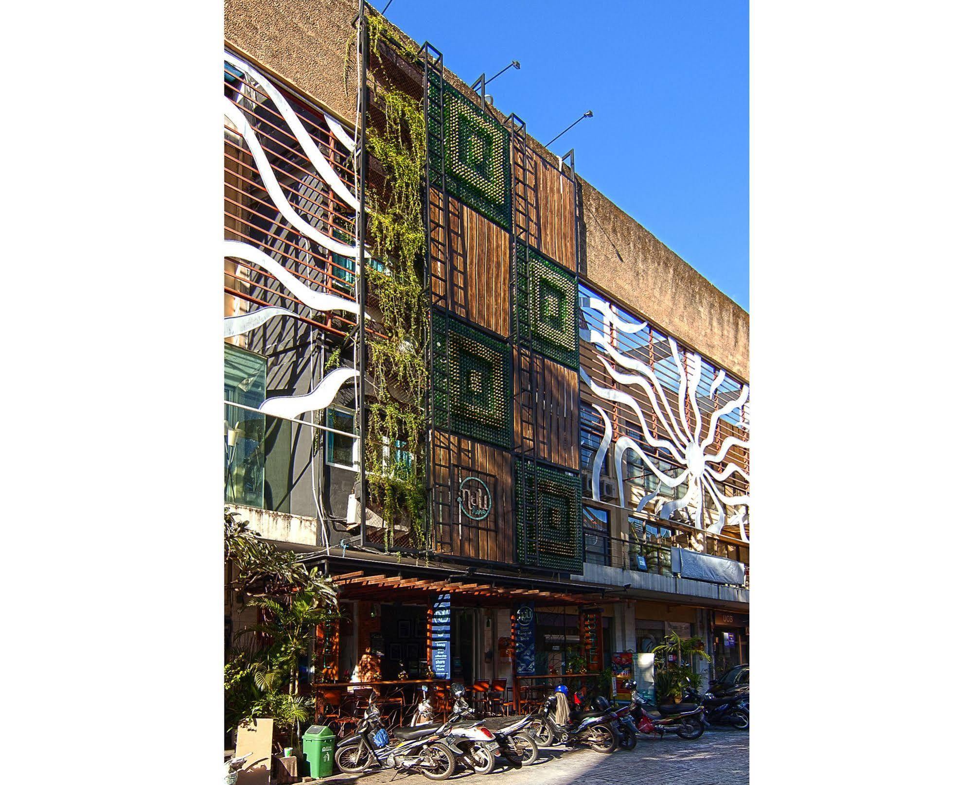 Nau Here Hostel Кута Екстериор снимка