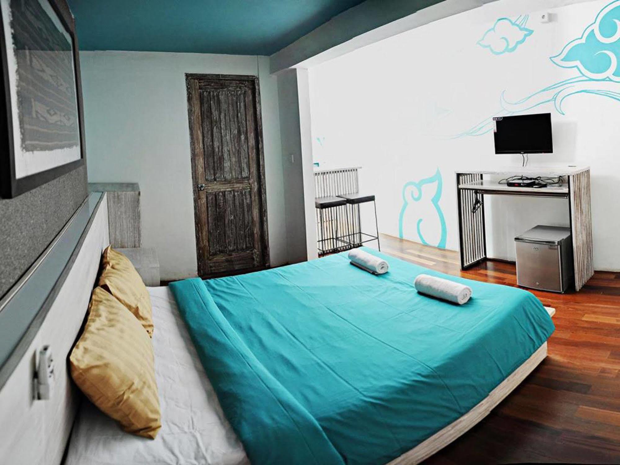 Nau Here Hostel Кута Екстериор снимка