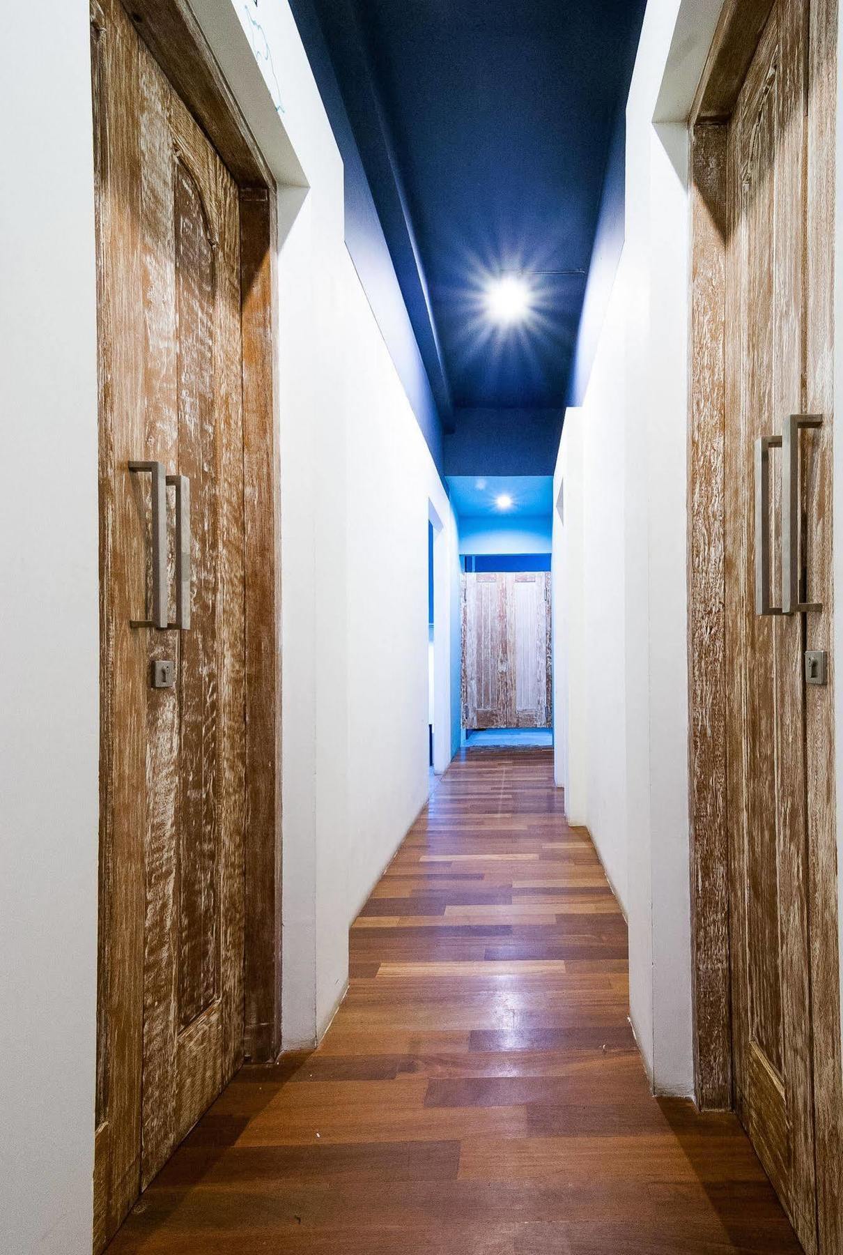 Nau Here Hostel Кута Екстериор снимка