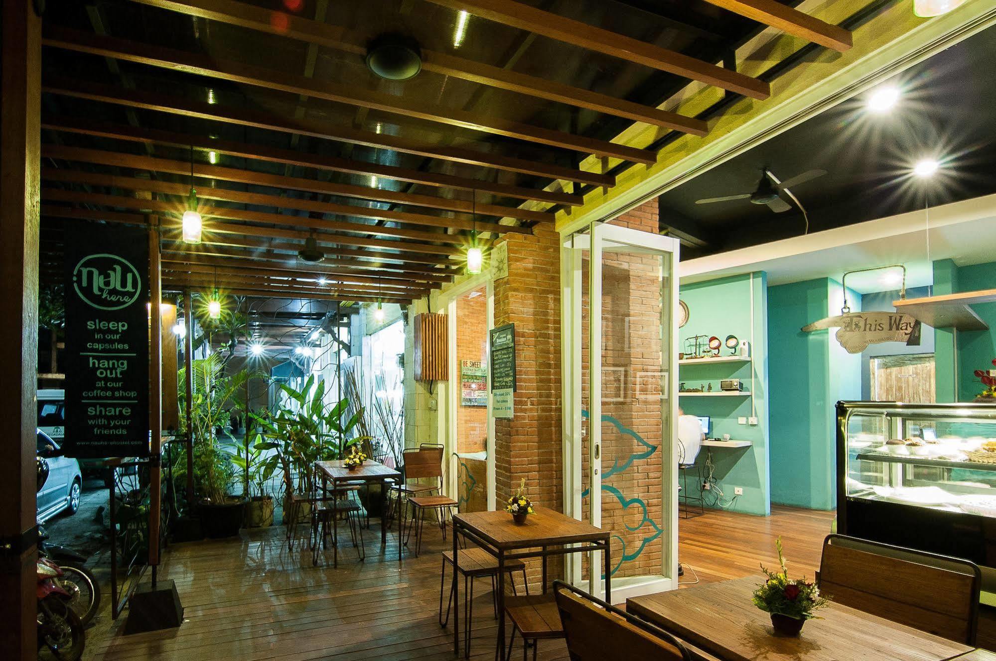 Nau Here Hostel Кута Екстериор снимка