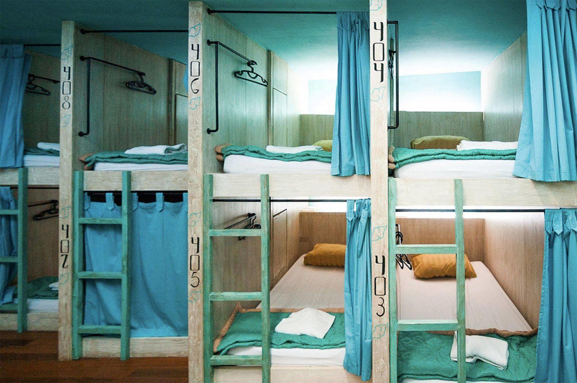 Nau Here Hostel Кута Екстериор снимка